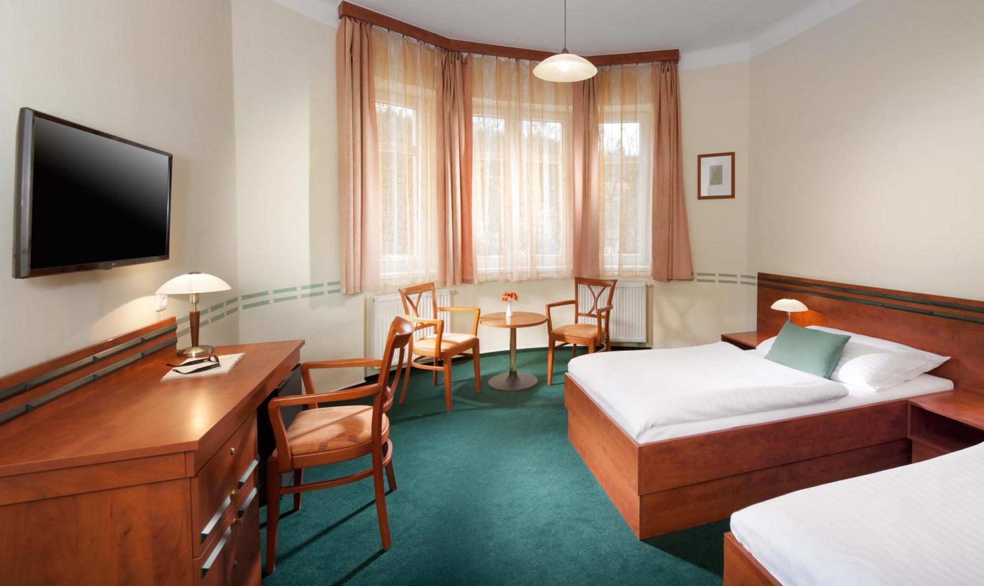 Riviera Hotel Luhacovice Ngoại thất bức ảnh